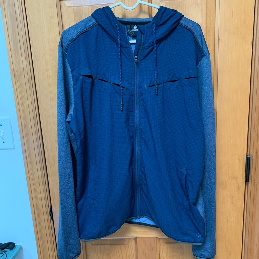 MPG Activewear zip up hoodie